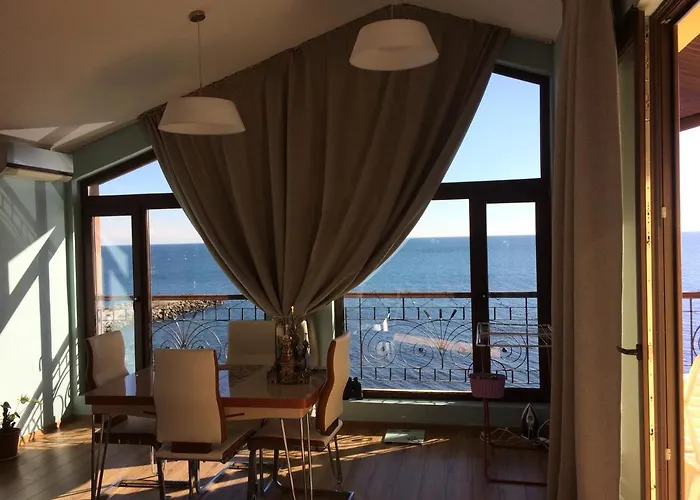 Milagro アパート ラヴダ